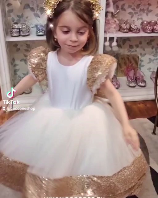 01-Gold-and-White-Party-Girls-Dress-for-Christening-babtise-ww.cocobee.eu__Moment1