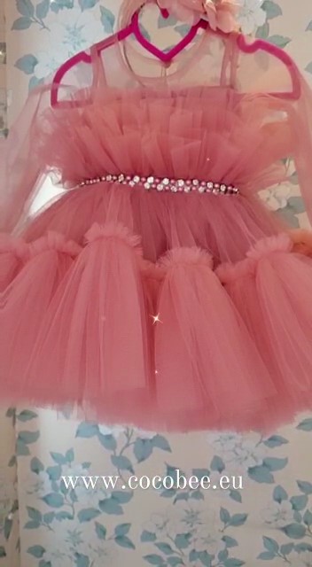 16-Baby-Princess-Dress-Dusty-Pink-www.cocobee.eu-2_Moment1