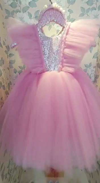 37-Princess-Dress-for-Birthday-Party-at-CocoBee-shop-pink-and-silver-sequin-_Moment1