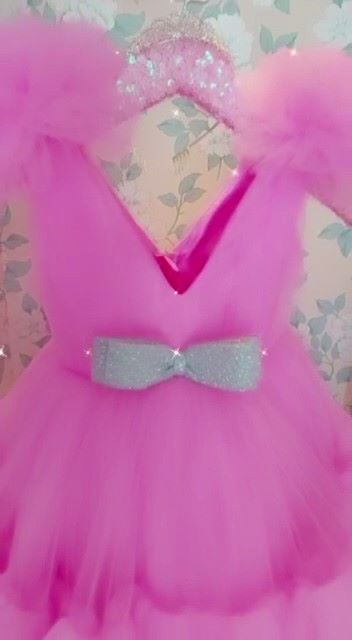 Pink-Party-Birthday-Dress-for-Girls-at-Cocobee-Shop-_Moment1